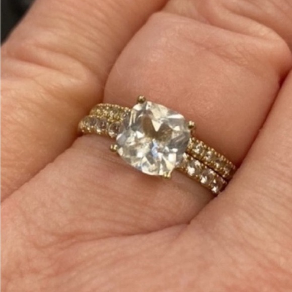 Unlisted authentic items. 🩷 - Picture 3 of 5